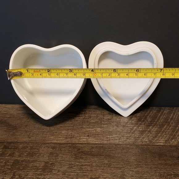 Heart-Shaped Floral Keepsake Box - Picture 2 of 4